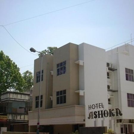 Yerandwane Hotel Ashoka, Pune מראה חיצוני תמונה
