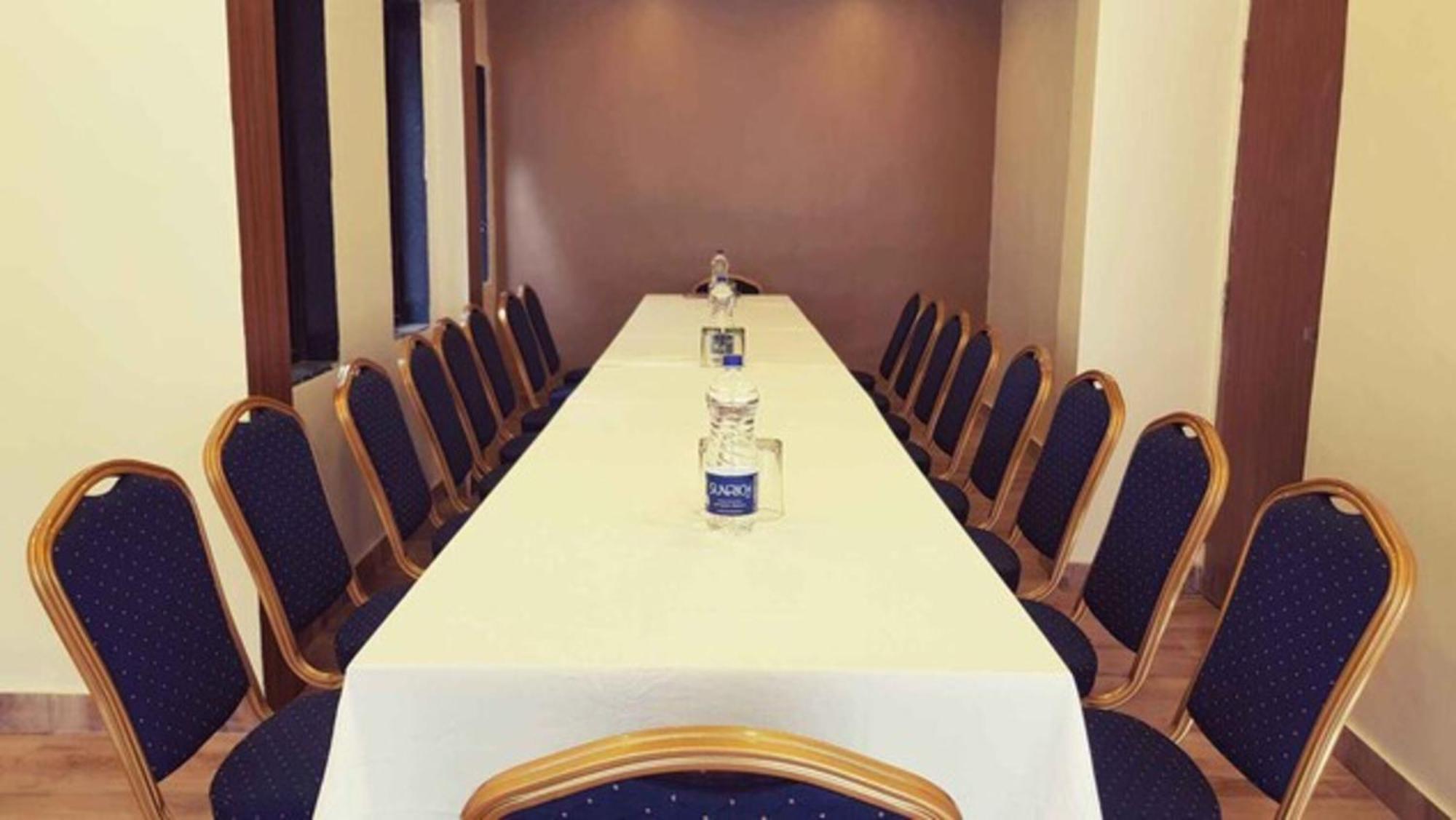 Yerandwane Hotel Ashoka, Pune מראה חיצוני תמונה