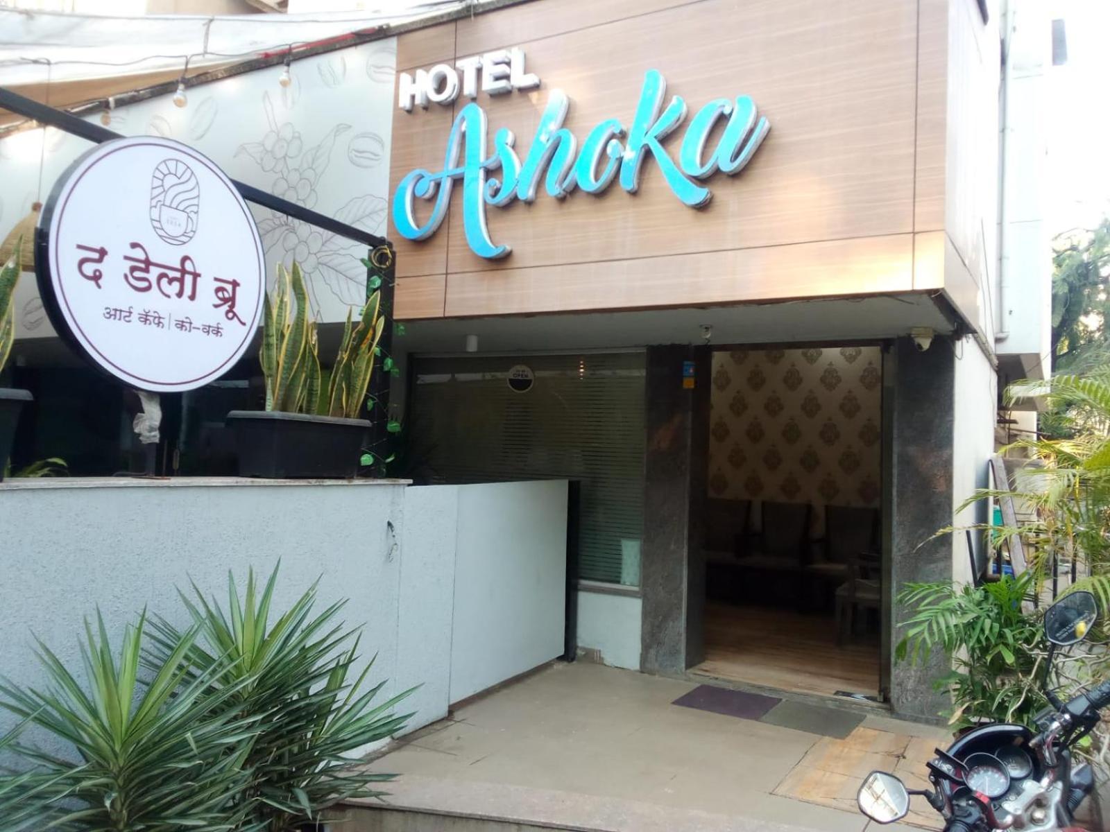 Yerandwane Hotel Ashoka, Pune מראה חיצוני תמונה