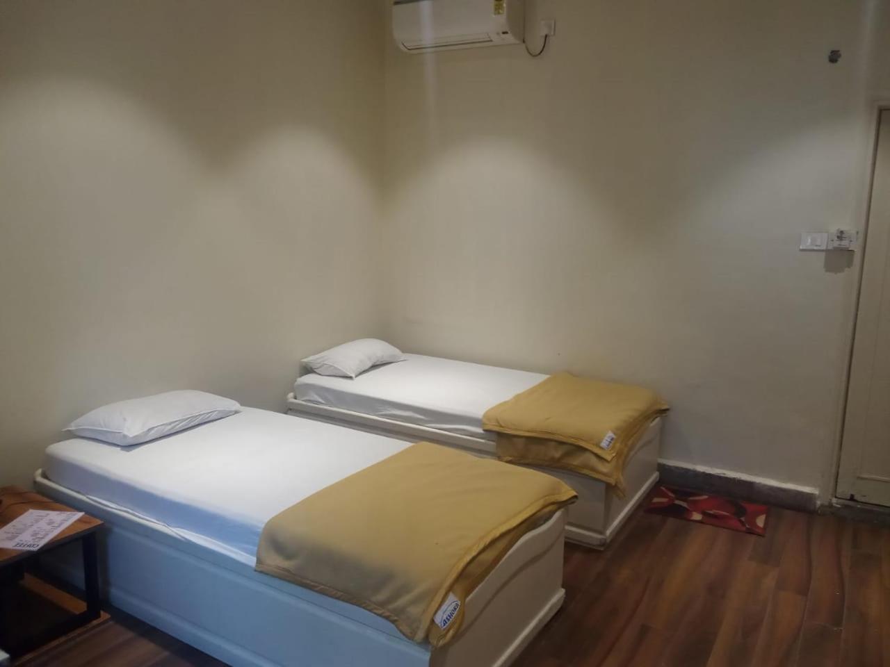 Yerandwane Hotel Ashoka, Pune מראה חיצוני תמונה